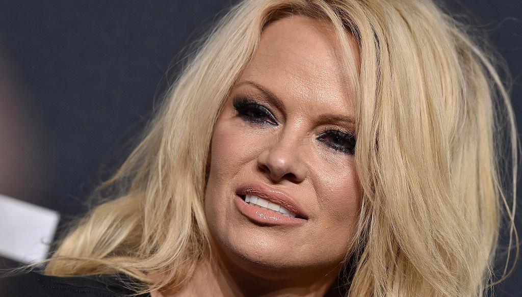 Pamela Anderson Is Naked And Unrecognizable In This Cover Shoot Nova 100